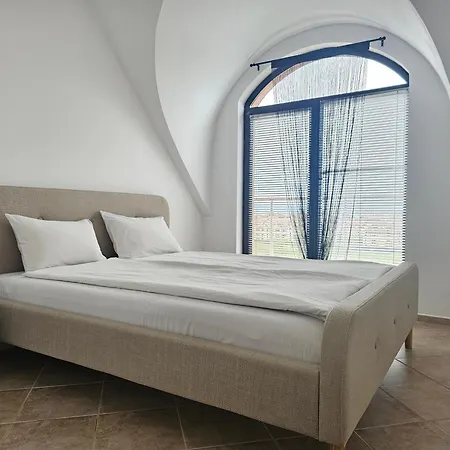 Magnolia アパート ラヴダ